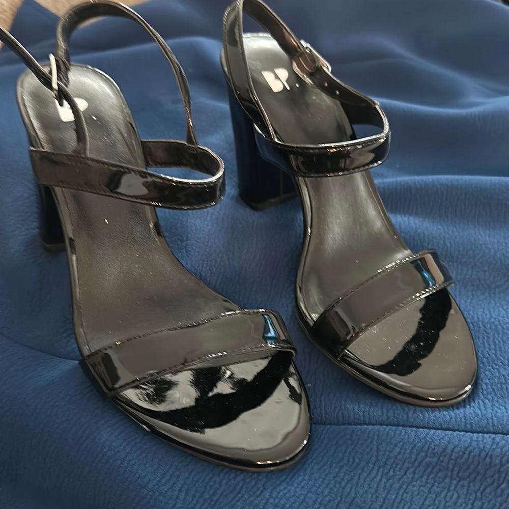 Patent shoe.   NWOT
